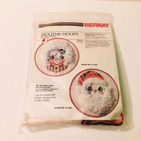 Vtg 1979 Bernat Holiday Hoops Christmas Stitchery Kit Mr Mrs Kringle Santa - Picture 12 of 12